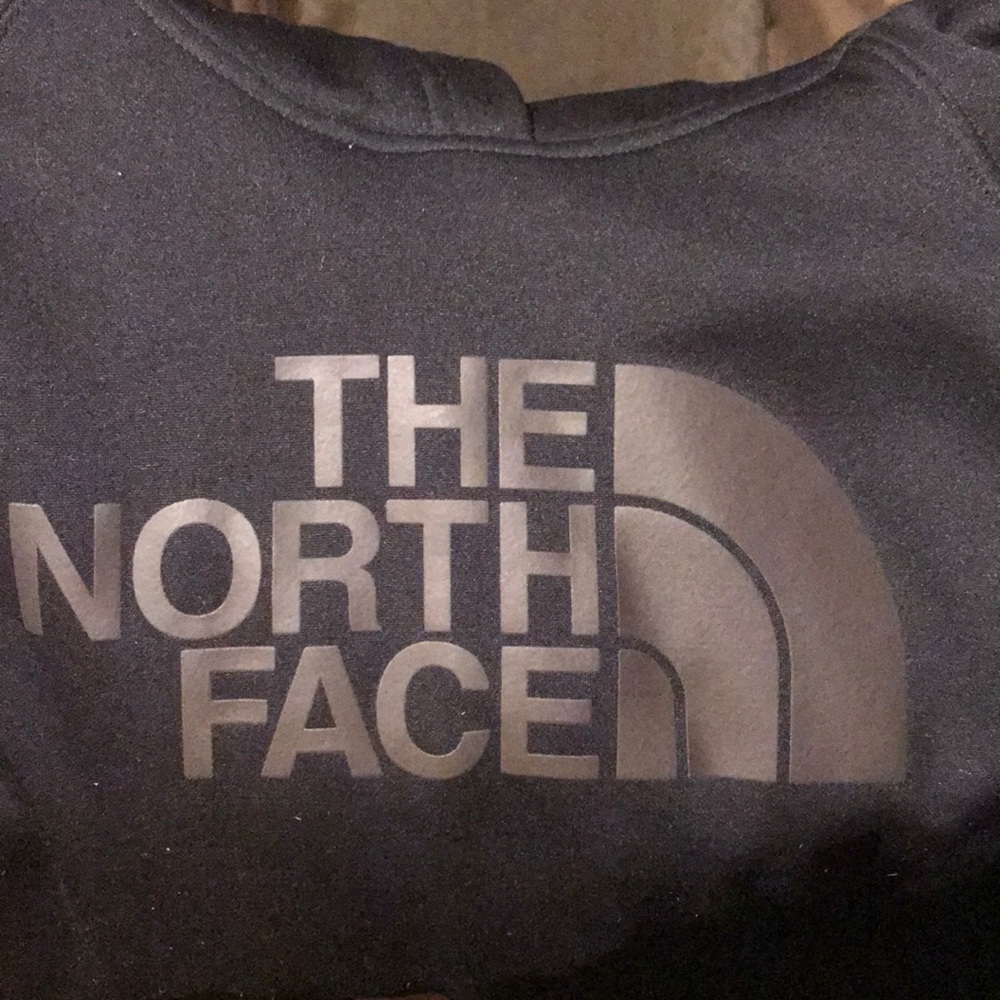 ✨Women’s North Face Hoodie✨